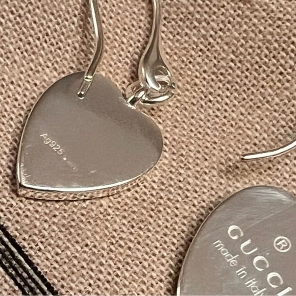 ✨️  Gucci trademark logo SS.925 heart charm dangle earrings ✨️ - Picture 5 of 8